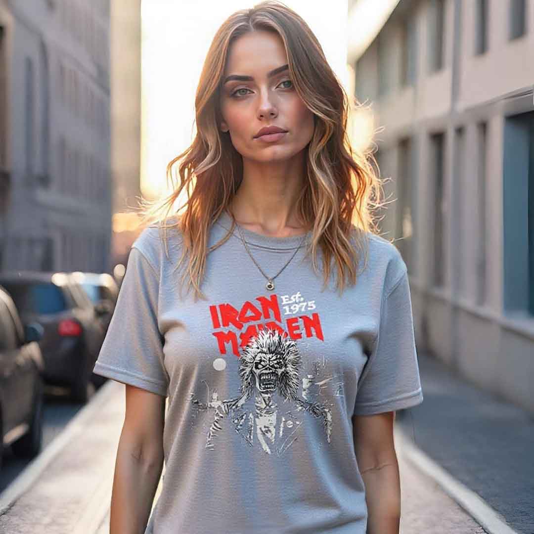 Logo Iron Maiden 1975<br>Camiseta de Pima y/o Jersey - Imagen 2